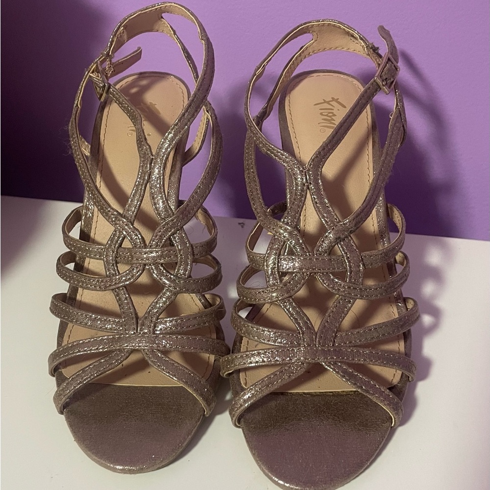 Rose gold heel